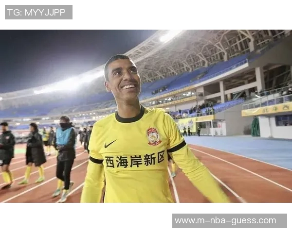 足球阿兰的传奇之路与未来展望：从草根到顶尖球员的成长故事